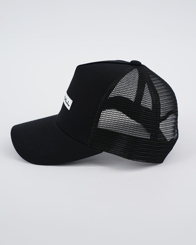 メッシュロゴキャップ