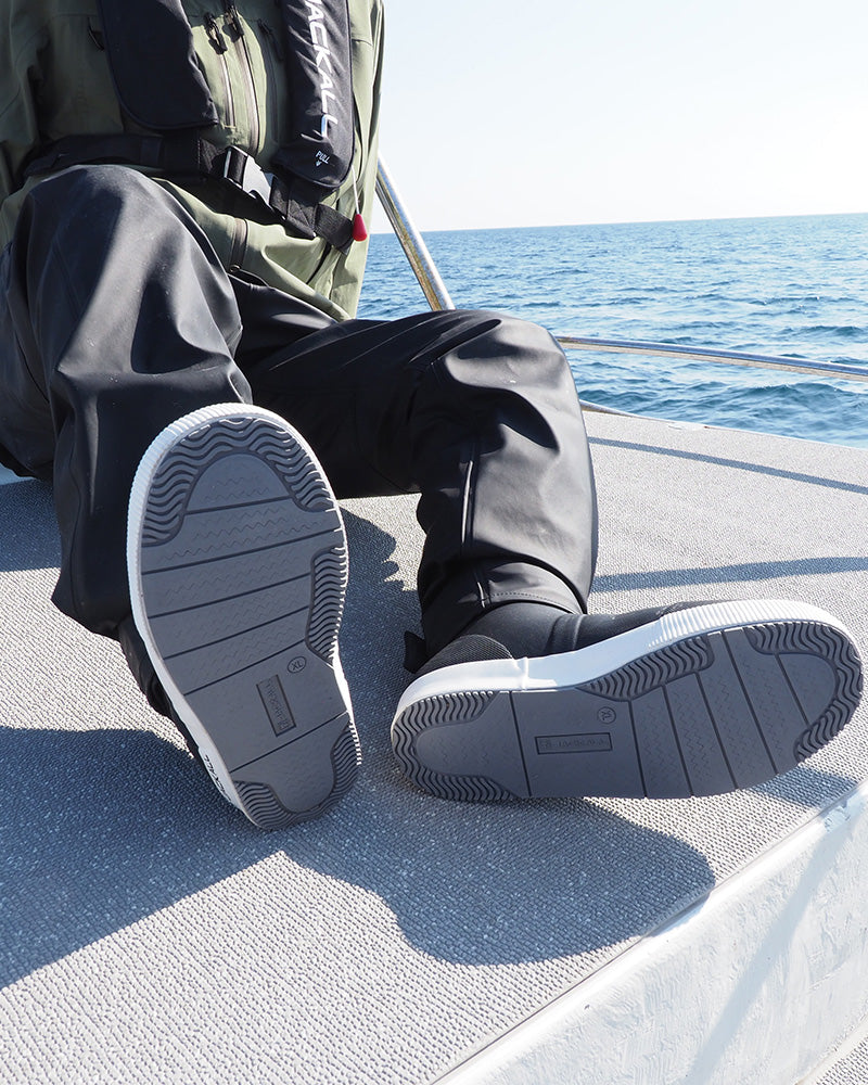 ウィンターデッキシューズ