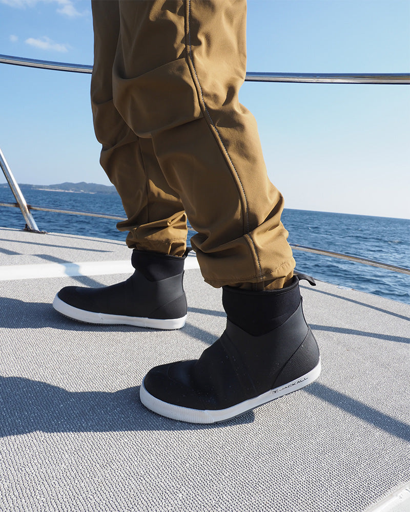 ウィンターデッキシューズ