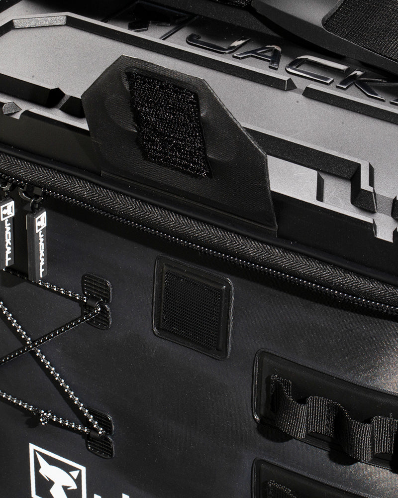 タックルコンテナR / ブラック L